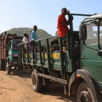 Nigerians flee 1